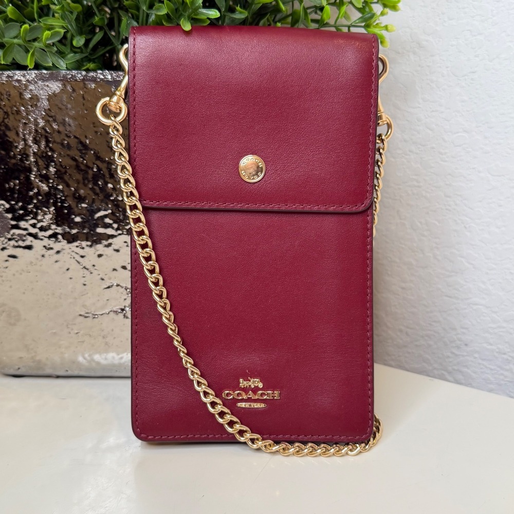 Coach Snap Phone Crossbody Women Burgundy Leather Gold Chain Strap Minimalist